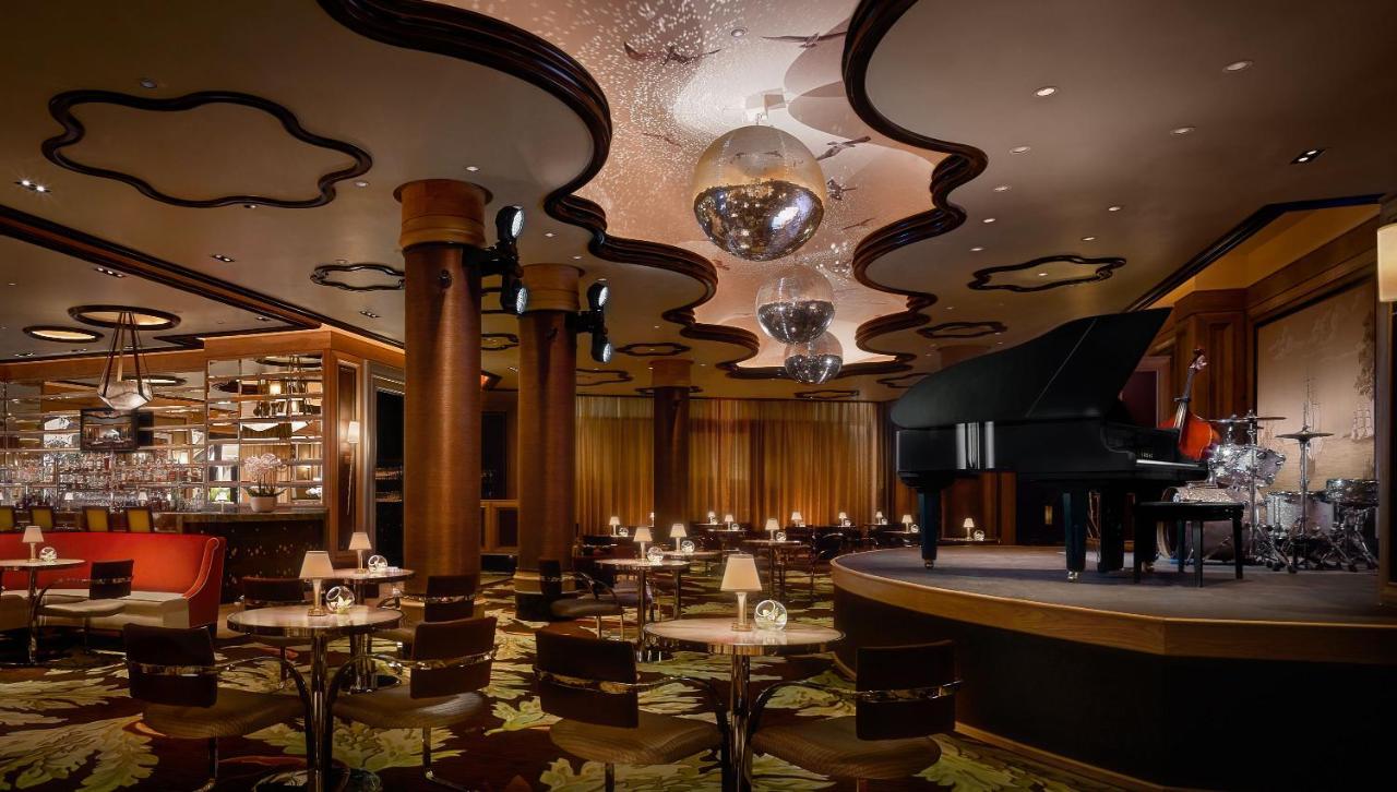 Encore Boston Harbor Everett Exterior photo The interior of the lounge