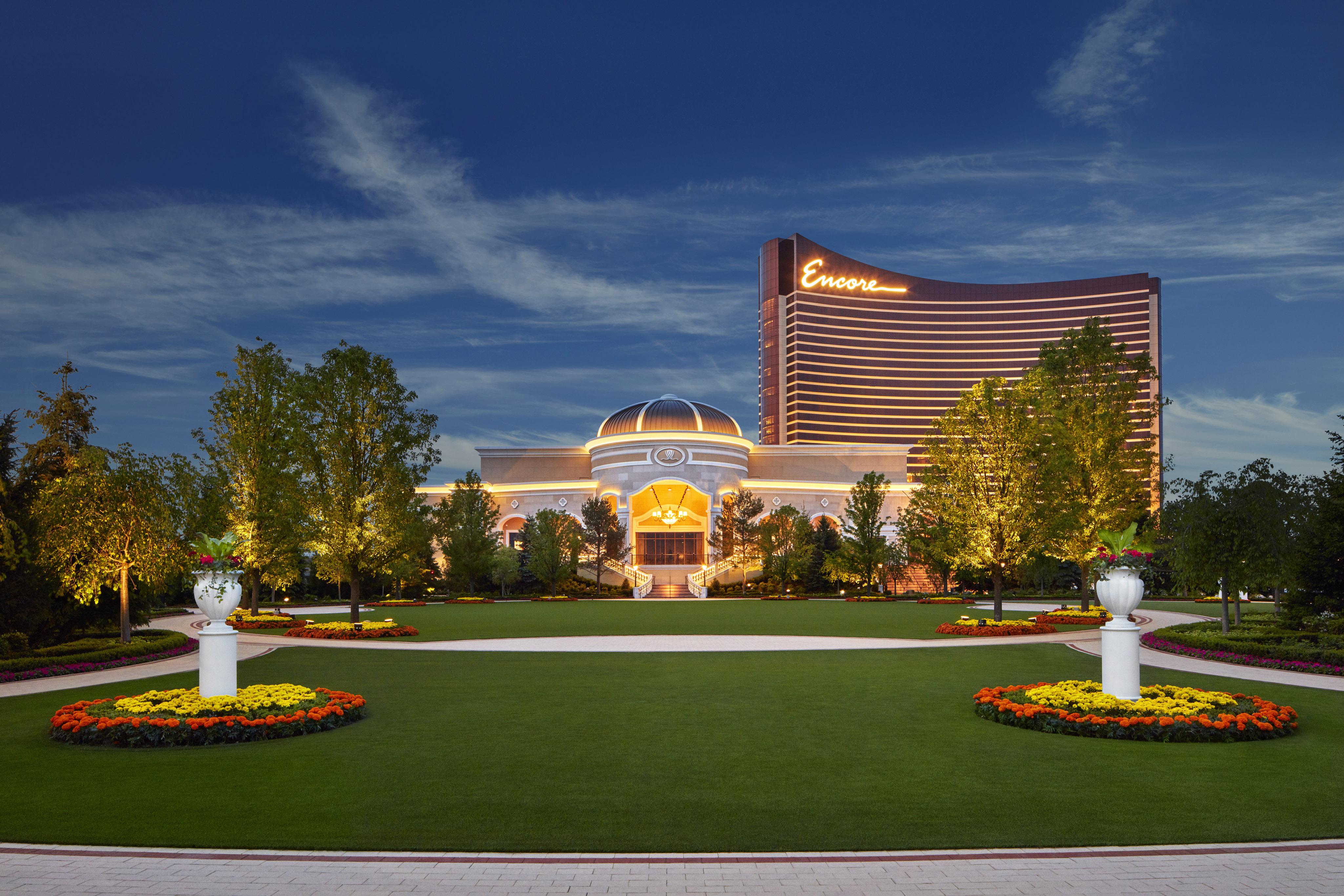 Encore Boston Harbor Hotel Everett Exterior photo