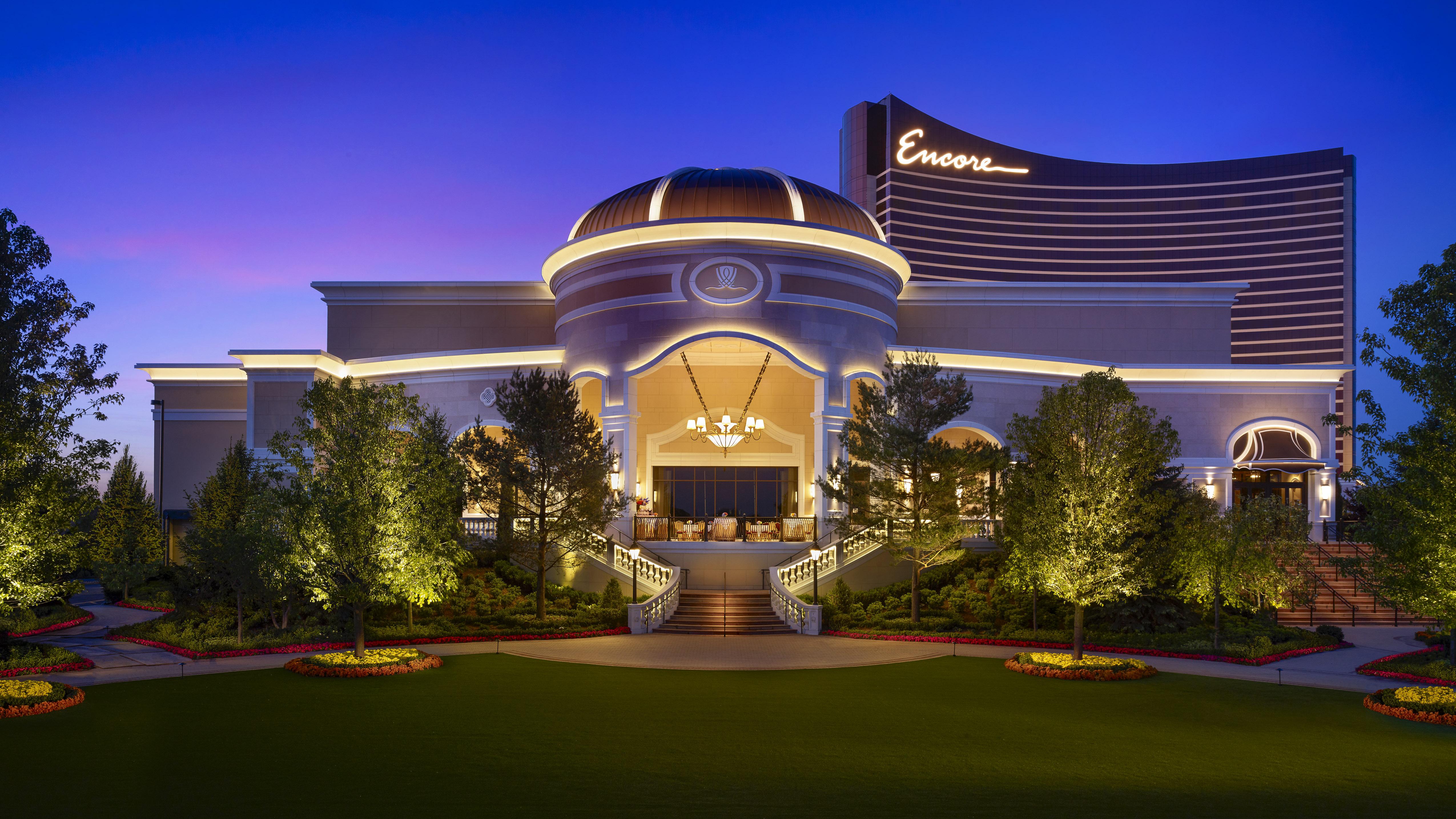 Encore Boston Harbor Hotel Everett Exterior photo